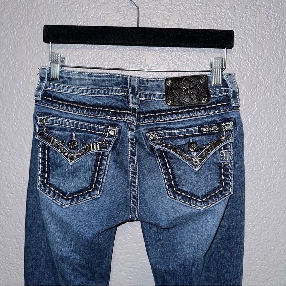 Miss Me bedazzled booty boot cut Jean - Picture 4 of 8